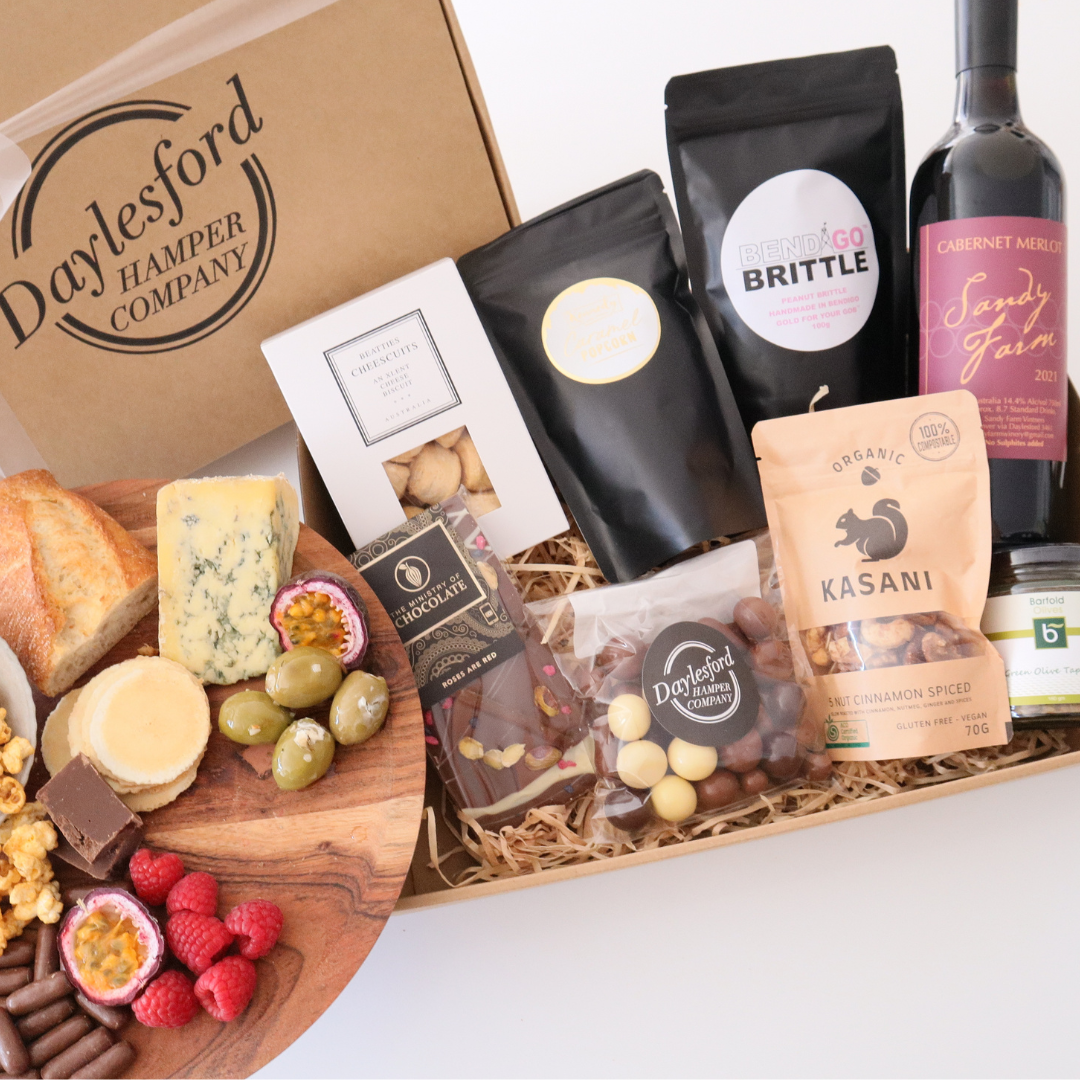 Nibbles & Wine Hamper 