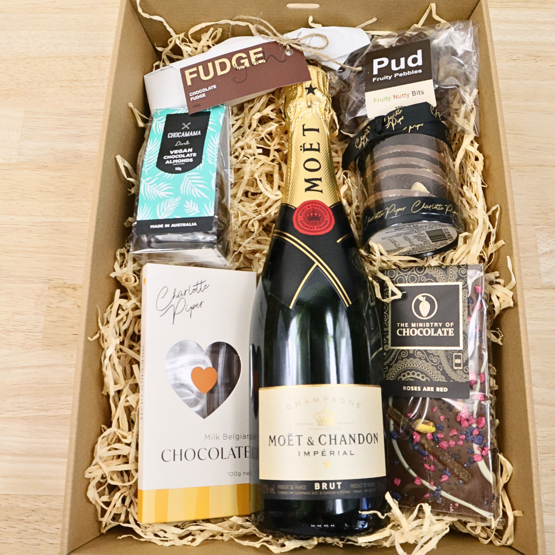 Moet & Chocolate Hamper 