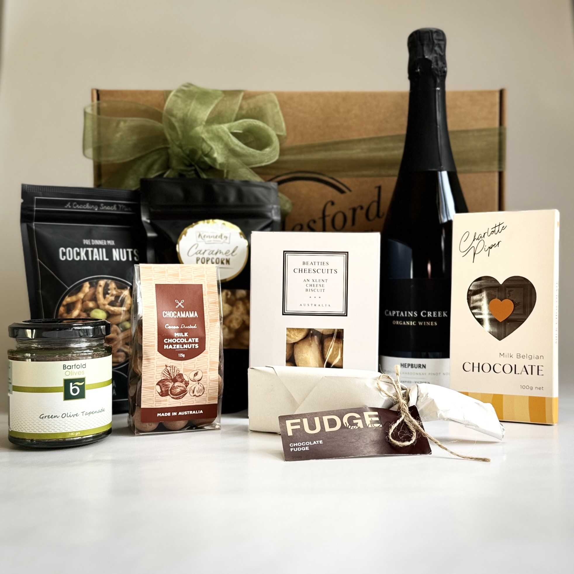 Nibbles & Wine Hamper